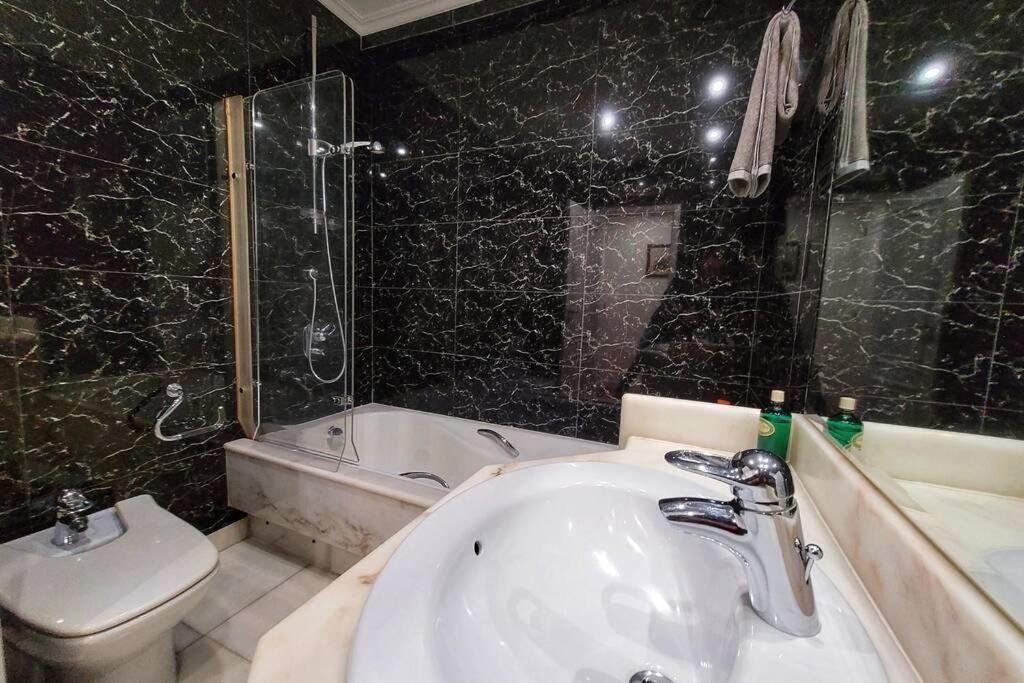 Marble Home - Sao Sebastiao Lisbon Luaran gambar